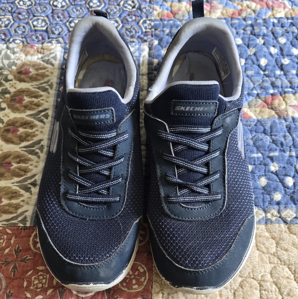 Skechers Sneakers Size 7